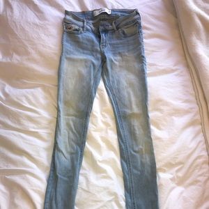 Hollister light wash skinny jeans